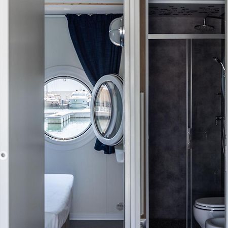 Marina Del Gargano Houseboat 호텔 만프레도니아 외부 사진