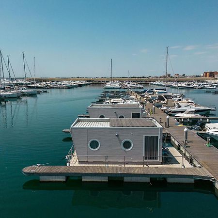 Marina Del Gargano Houseboat 호텔 만프레도니아 외부 사진