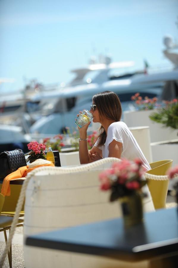 Marina Del Gargano Houseboat 호텔 만프레도니아 외부 사진