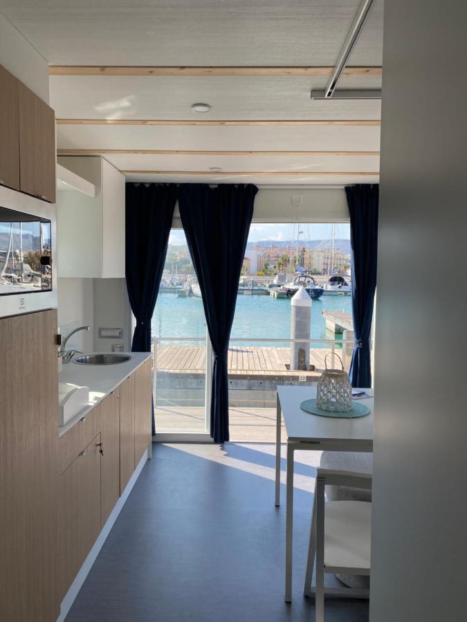 Marina Del Gargano Houseboat 호텔 만프레도니아 외부 사진