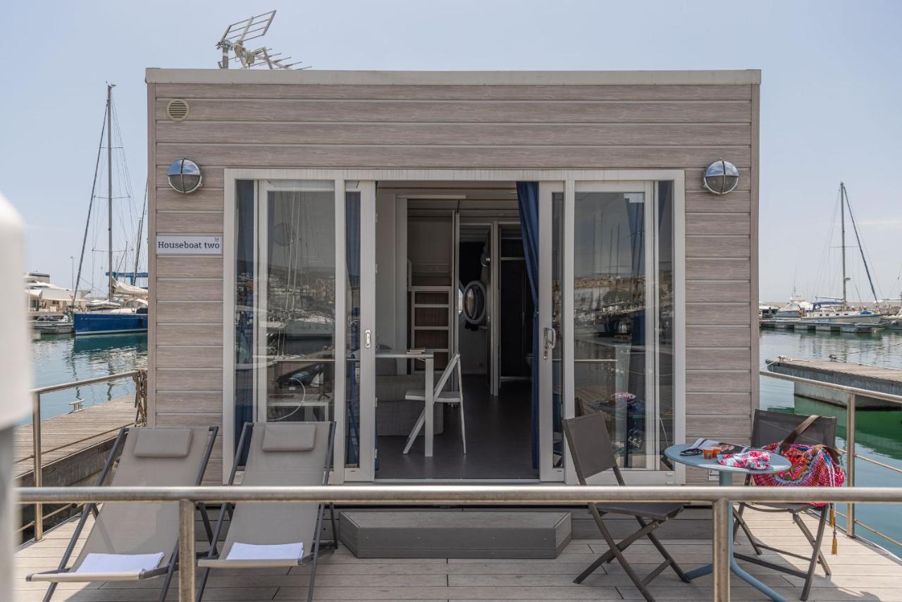 Marina Del Gargano Houseboat 호텔 만프레도니아 외부 사진