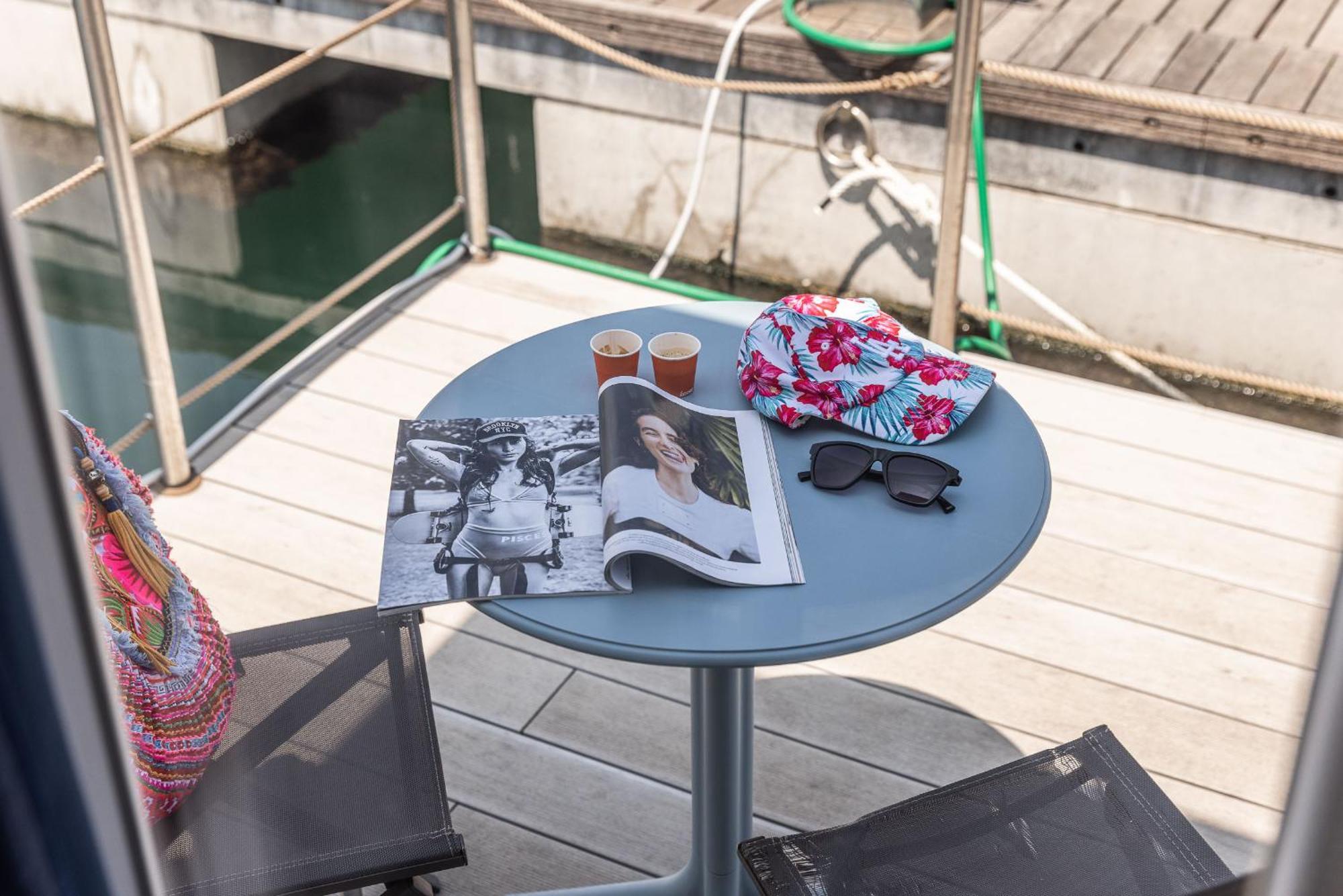 Marina Del Gargano Houseboat 호텔 만프레도니아 외부 사진