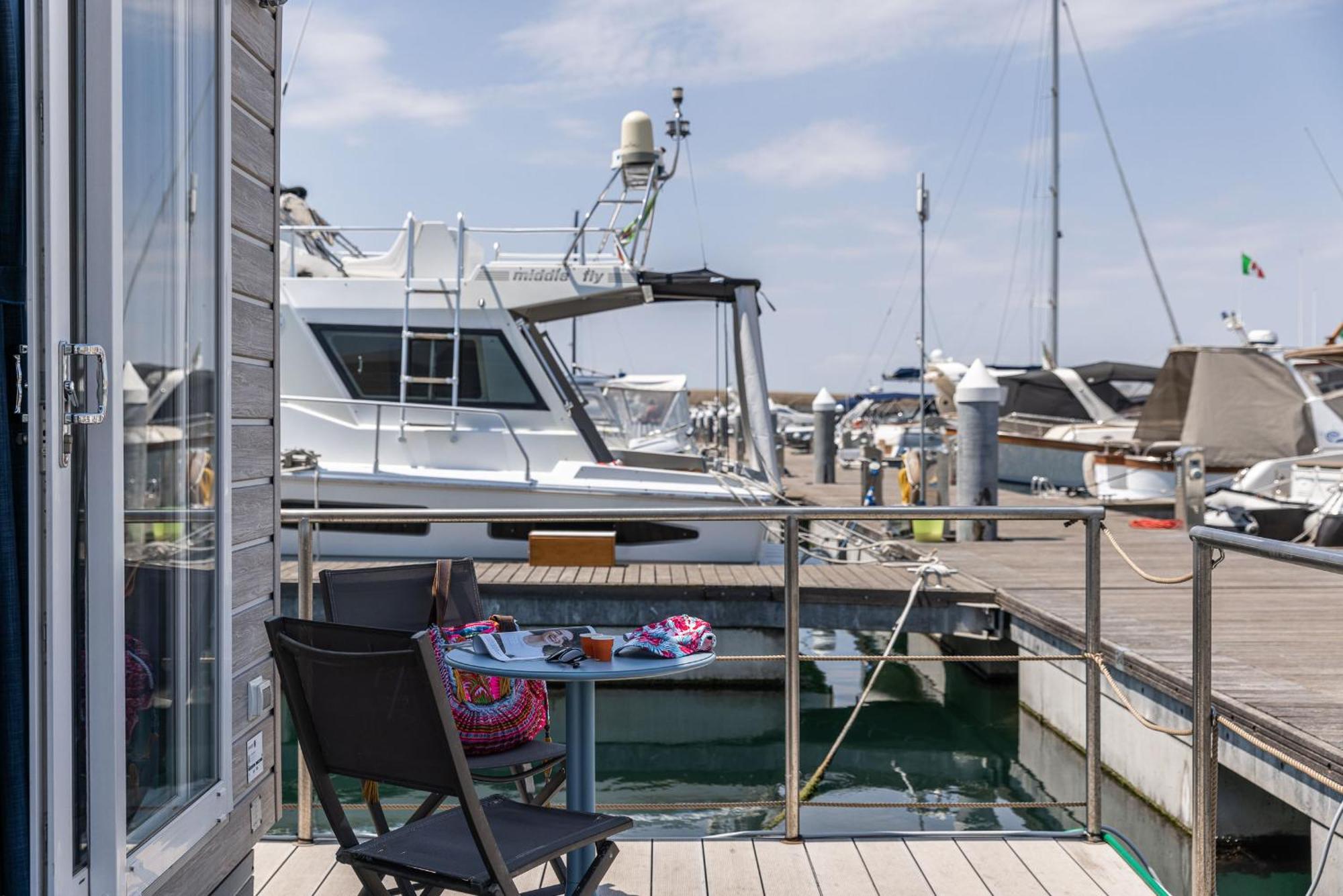 Marina Del Gargano Houseboat 호텔 만프레도니아 외부 사진