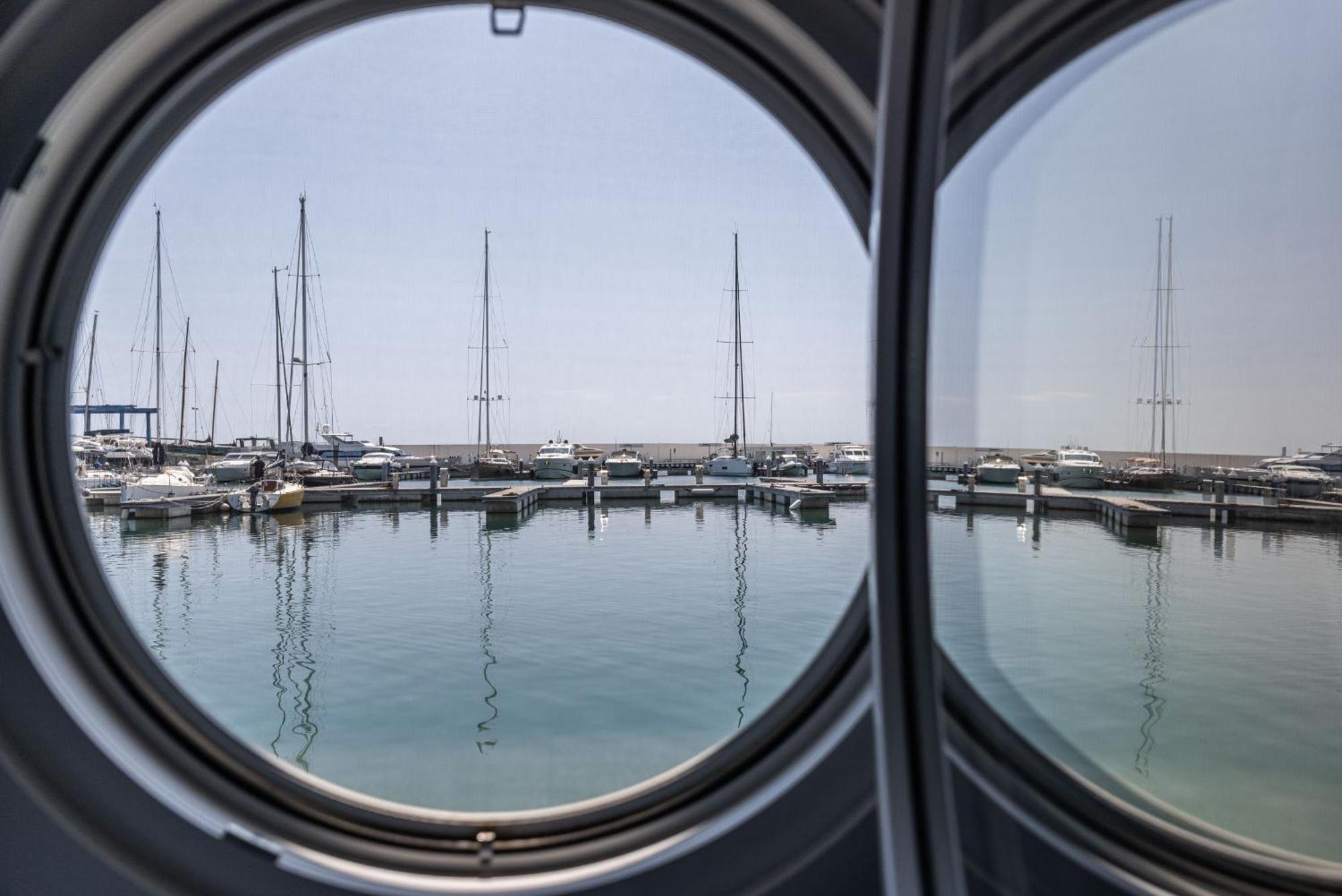 Marina Del Gargano Houseboat 호텔 만프레도니아 외부 사진
