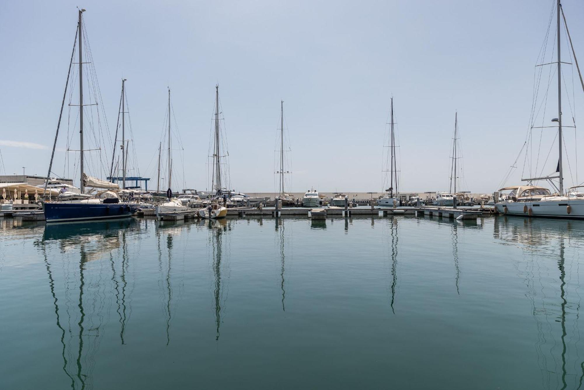 Marina Del Gargano Houseboat 호텔 만프레도니아 외부 사진